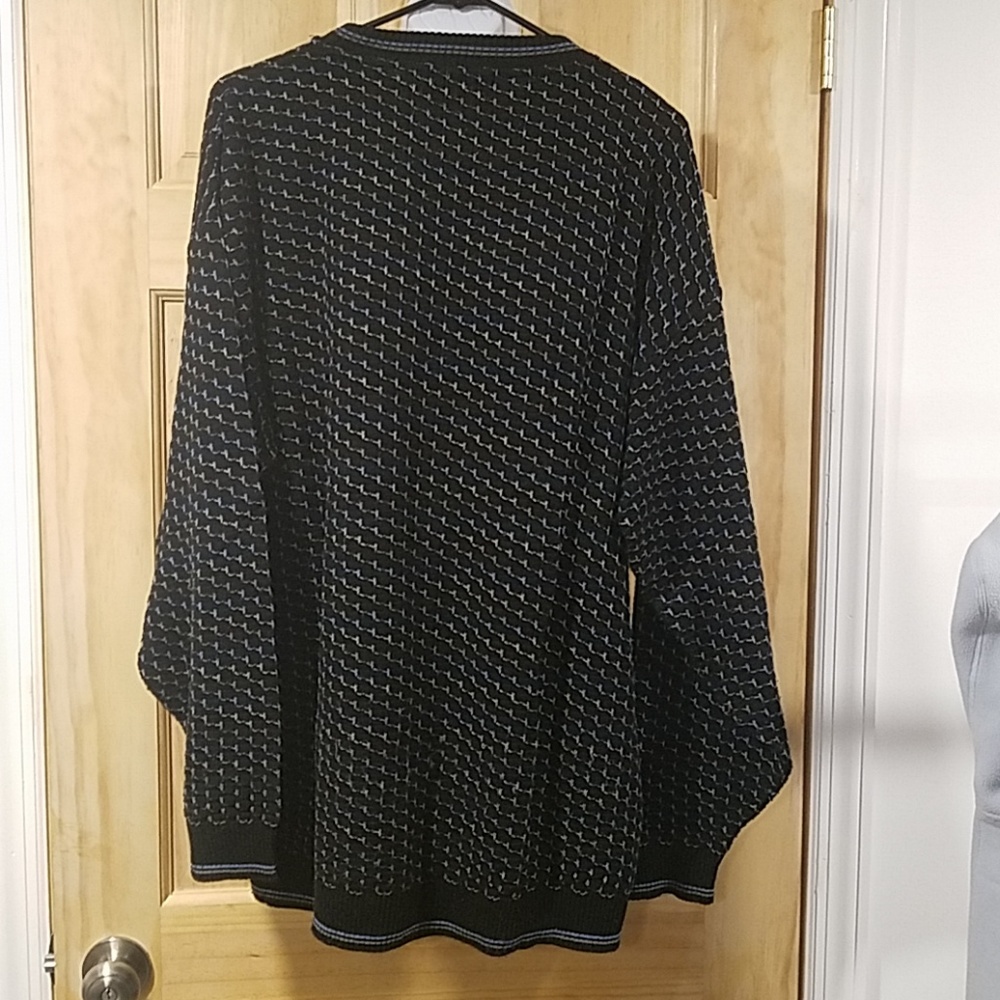 Sweater - Picture 2 of 3